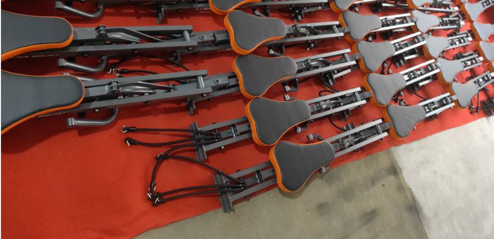 스쿼트 로어 라이드 머신